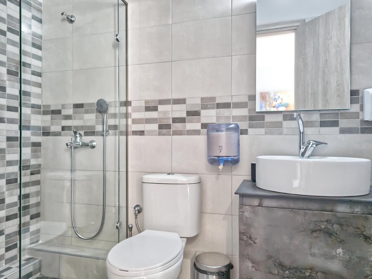 Epipleon Luxury Suites -104- Δωμάτιο 35Τμ Με Βεράντα 35Τμ Μπροστά Στη Θάλασσα Nafpaktos Buitenkant foto